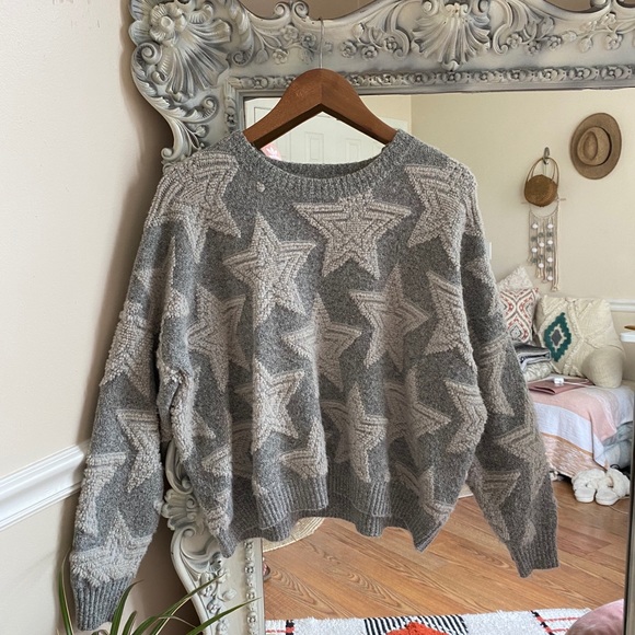 ILLA ILLA Sweaters - ILLA ILLA Grey Chunky Oversized Star Sweater S/M